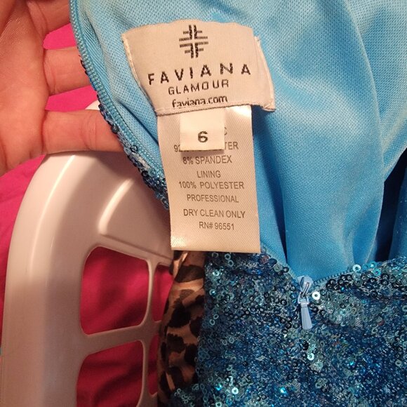 Sequins gown - Picture 3 of 3